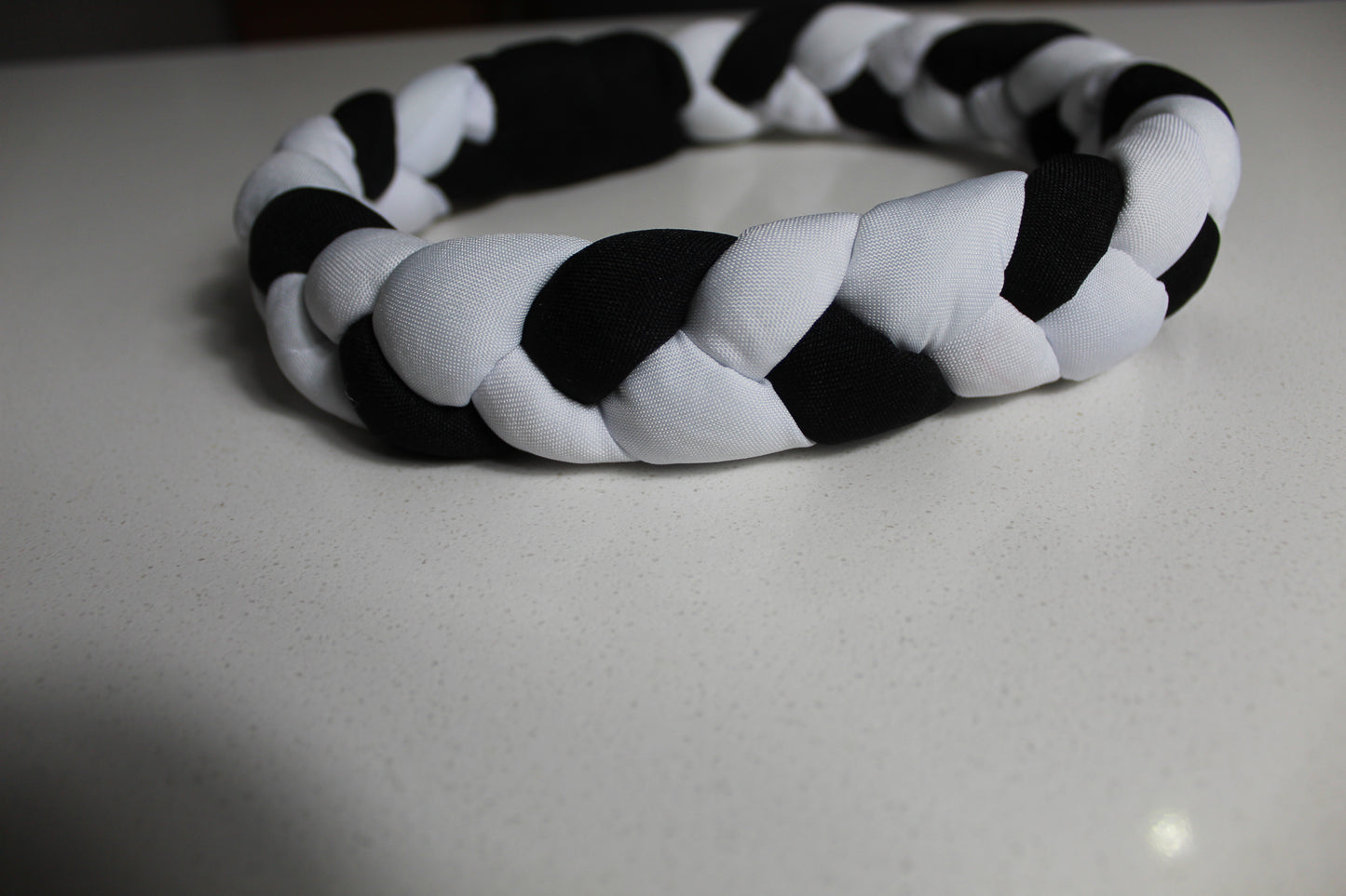 Headband : White & Black
